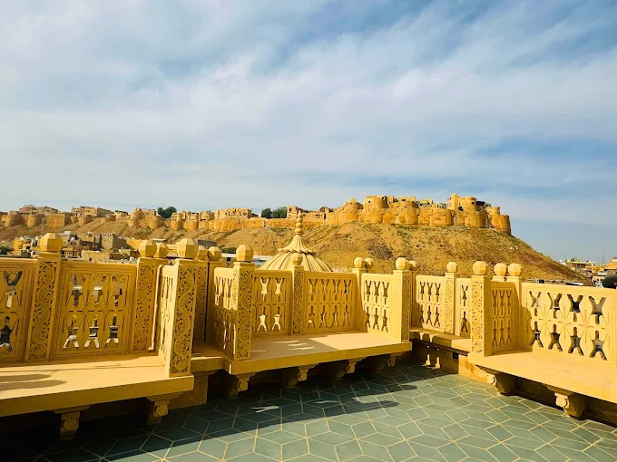 Fort-facing rooftop terrace at Guulab Haveli in Jaisalmer